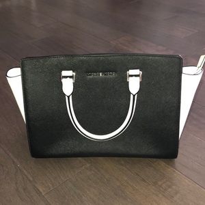 Michael Kors Black and White Selma - Large Bag